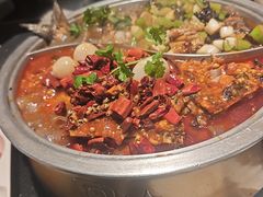 -辣尚瘾·烤鱼·新川菜(牡丹园直营店)