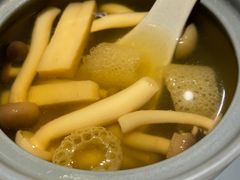 山珍菌炖汤-鹿港小镇(金虹桥国际中心店)