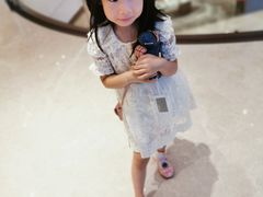 -URBAN REVIVO(上海中庚漫游城店)