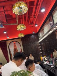 -东方先生国潮男士理发馆