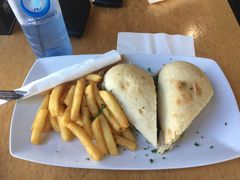 -12 Rocks Beach Bar Cafe