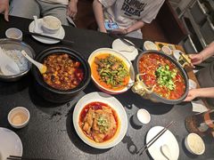 -万重锦·人文川菜馆(骡马市店)