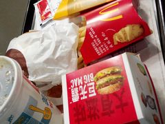 -麦当劳(展览路店)