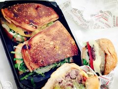-The Habit Burger Grill 哈比特汉堡(复兴soho店)