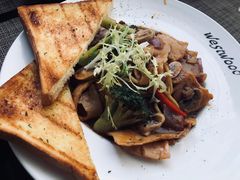 黑椒蘑菇鸡肉意面-遇见西木美式餐厅(体育路店)