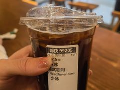 -星巴克(北京西站5号候车室)