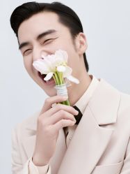 -至臻微拉婚纱摄影