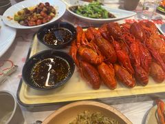 -肥肥虾庄·金牌油焖大虾(汉街SKP店)