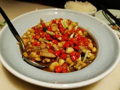 腌辣椒炒美蛙-佬麻雀·剁椒鱼头(京基KK One店)