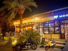 -席娜卡琳火车铁道夜市