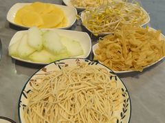 -光头药膳鸡(莱茵小镇店)