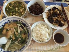 -爱的果实月嫂育婴师(世纪东方店)