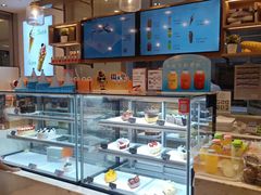 面包甜点陈列柜-面包新语(龙湖·西宸天街店)