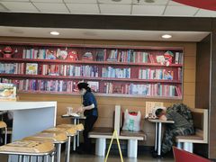 大堂-麦当劳(展览路店)