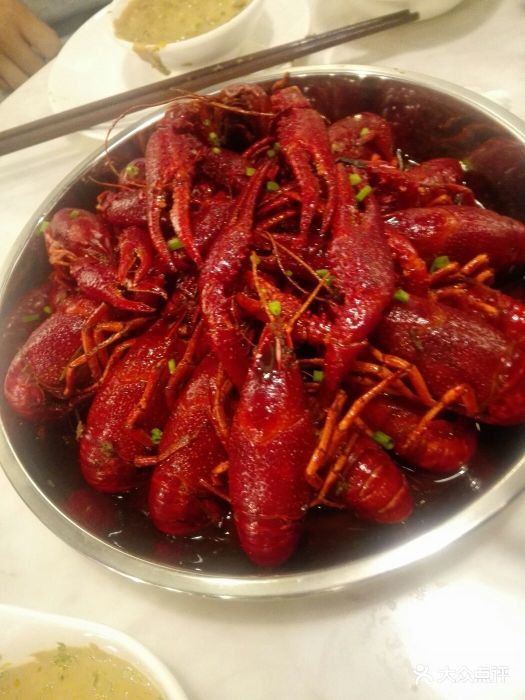 食潮汕头鲜牛馆牛骨小龙虾图片 - 第1张