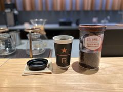 星巴克臻选手冲-星巴克臻选(济南恒隆店)