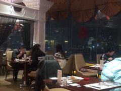 -荣誉国际酒店-云顶旋转餐厅