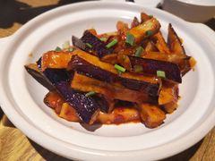 鱼香脆皮茄子煲-八斗鸡·湘土菜(国贸店)