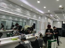 -镁连社·美联社