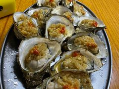 -蚝哥花姐湛江烤生蚝(美丽湾市场店)