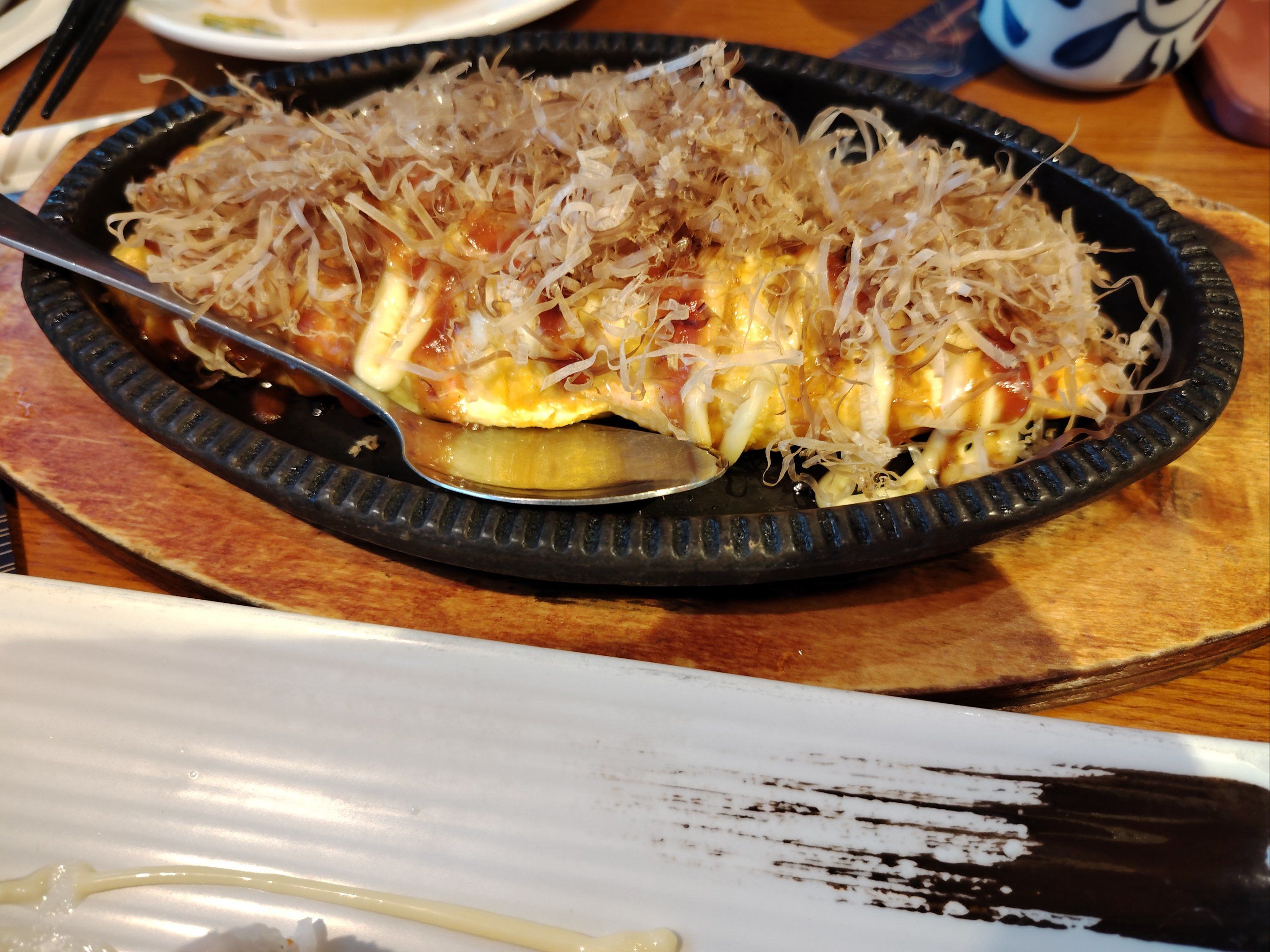 菜品很美味,刺身大块厚实又新鲜,菠菜沙拉