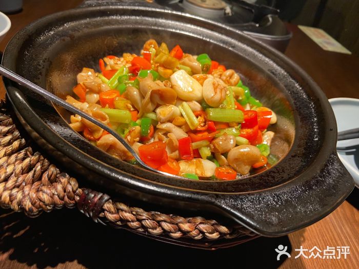 宫小主·鱼头馆(庄胜崇光百货店)脆脆的鲜鱼肚图片