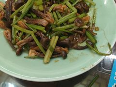 -崮乡圣水坊赵家炒鸡(花都店)