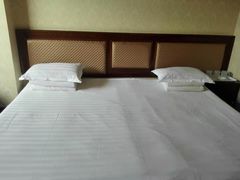 -华龙特色大骨鸡农家菜馆