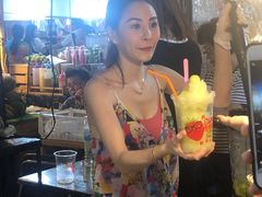 -席娜卡琳火车铁道夜市