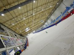 -乔波室内滑雪场