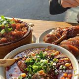 乐山本地人都在打卡的跷脚牛肉 😃