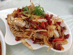 -覃记海鲜美食餐厅