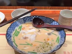 -荣家黄鱼面(前滩太古里店)