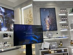 -Dior迪奥(上海世茂广场店)