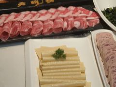 -老牌坊云南鱼豆花火锅(哈西万达店)