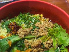 -爆炸头阿姨小四川正宗川味小吃(无任何分店)