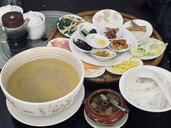 -桥香园云南过桥米线(金马碧鸡店)