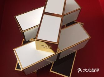 wow 對女孩子來講，再多隻口紅都不會嫌多