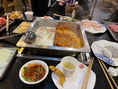 -百年川椒重庆老火锅(光谷店)