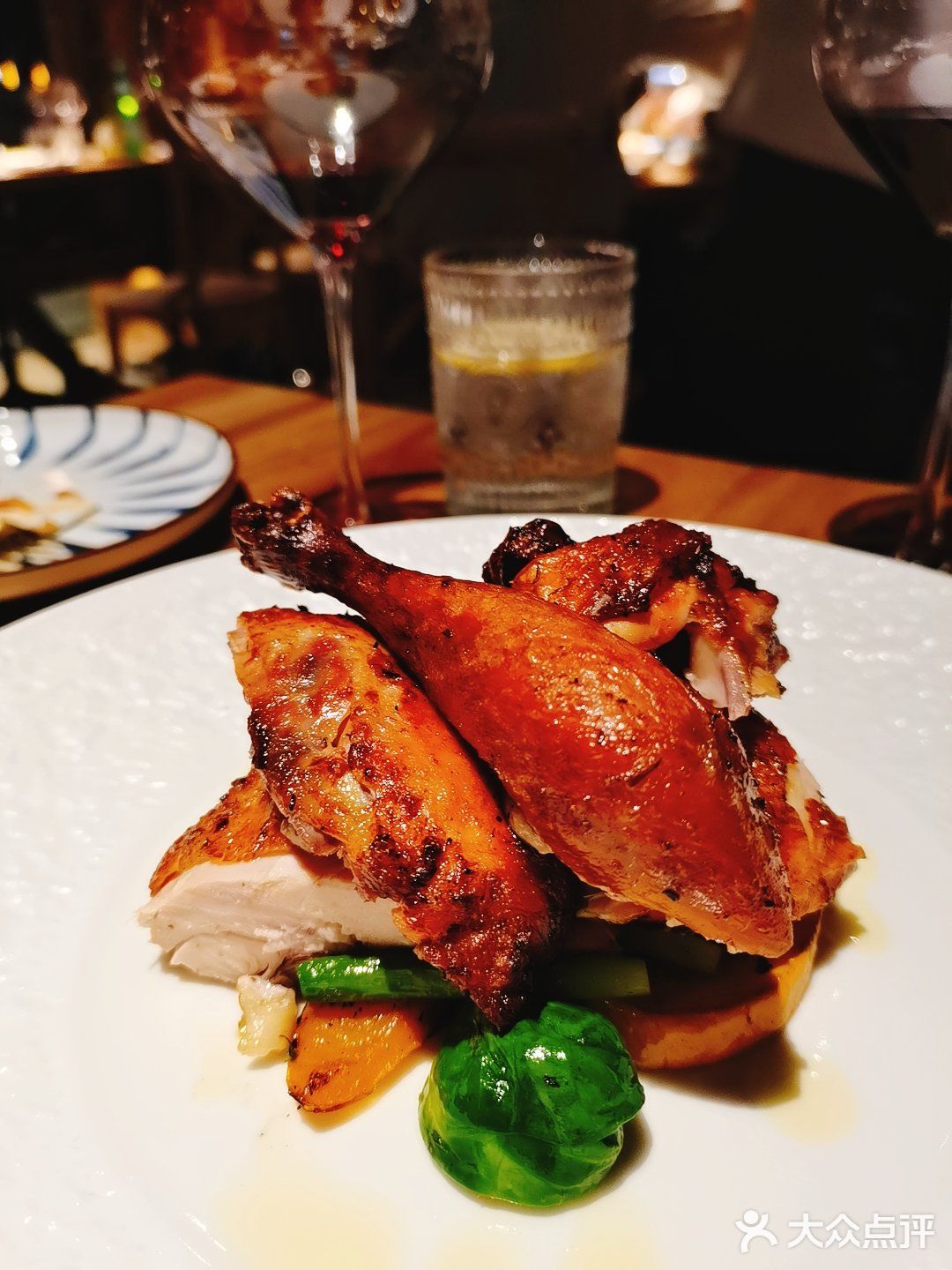 红酒🍷，美女，感受惬意的法式浪漫～