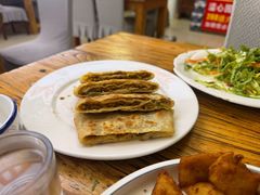 -溢心园香河肉饼总店