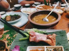 -老滇山寨•云南特色菜•地方菜•民族风情歌舞表演(金碧店)