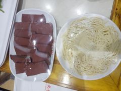 -袁记串串香(泉水轻轨站店)