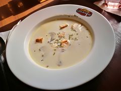 -拉亚汉堡经典餐厅(商城路店)