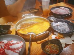 -呷哺呷哺(普陀乐购真北店)