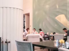 -上海半岛酒店·半岛精品店