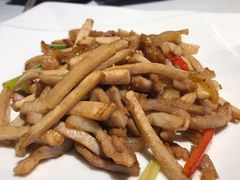 大头菜炒猪颈肉-味可道美食坊(福基路店)