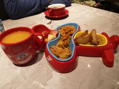 -必胜客(东大桥店)