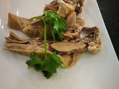 -伊源鼎盛餐饮服务有限公司