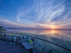 -上海滴水湖皇冠假日酒店